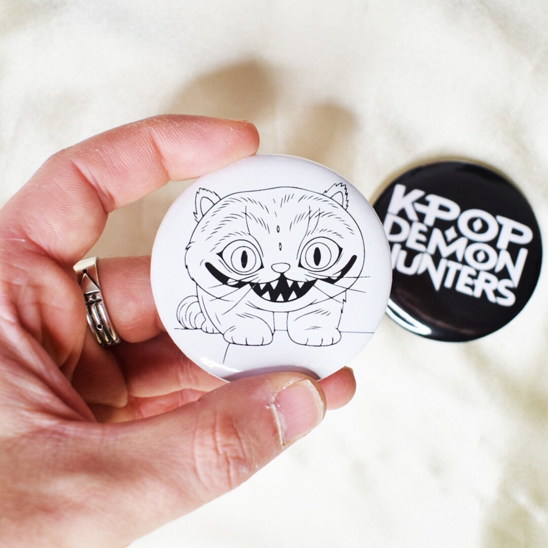 KPOP DEMON HUNTERS – Chapa 58mm - 4